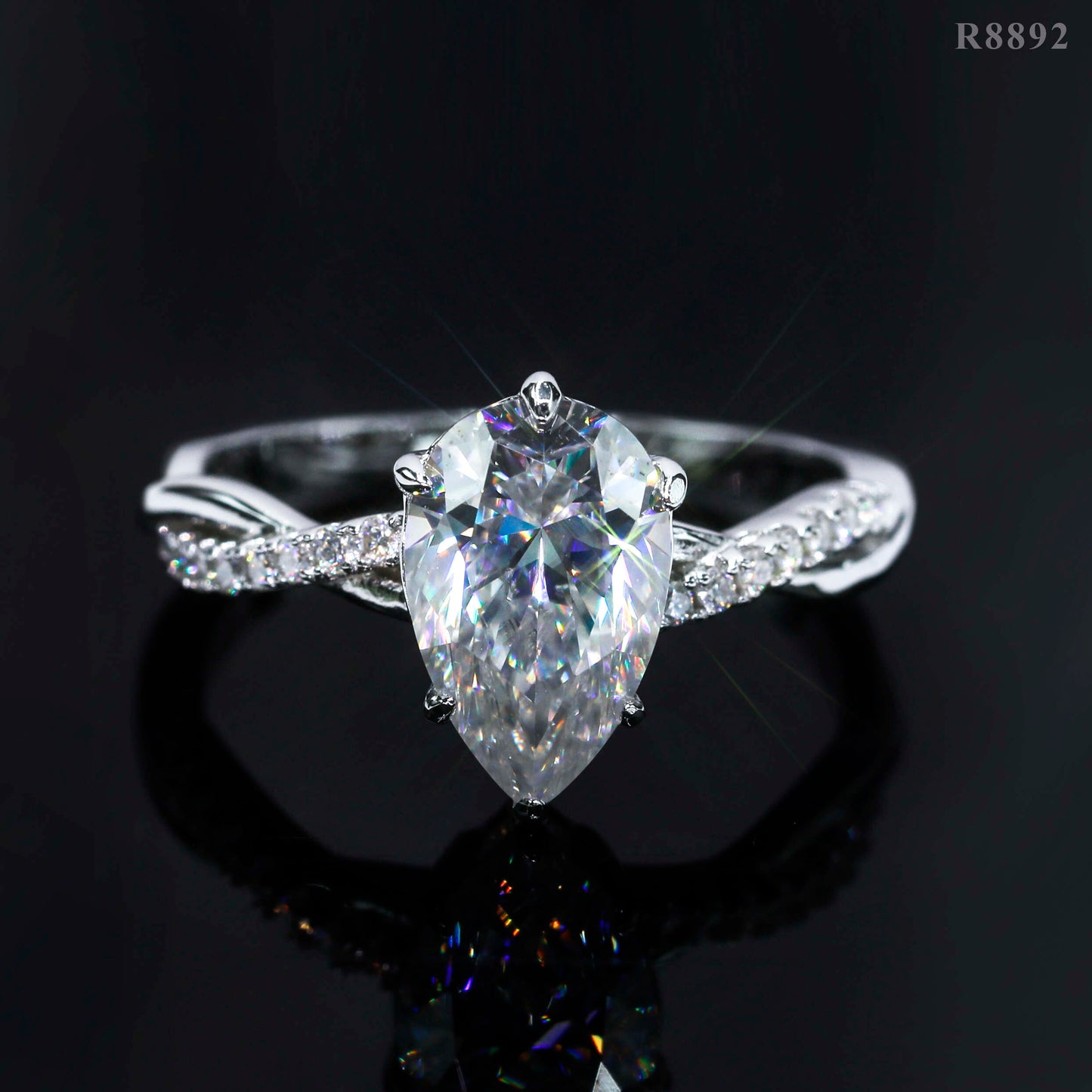 Luxurious Pear Cut