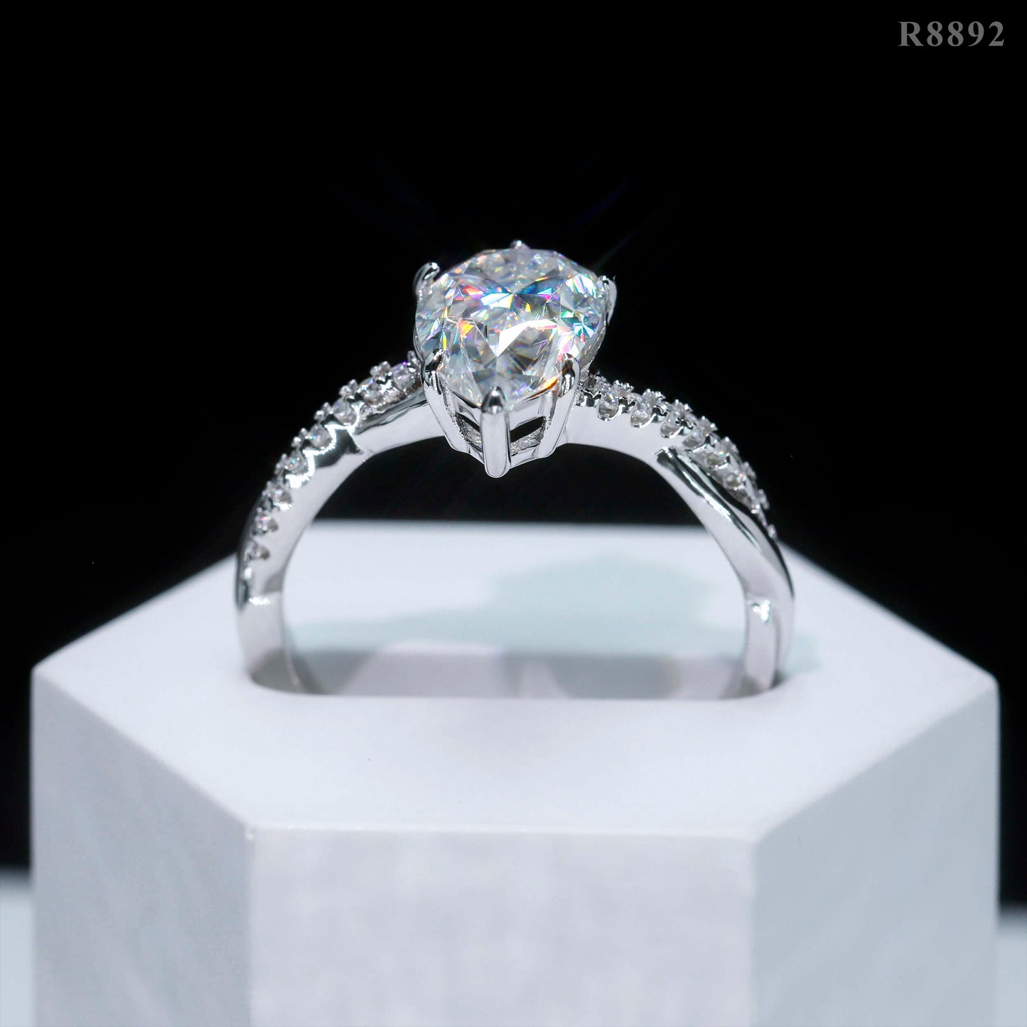 Luxurious Pear Cut