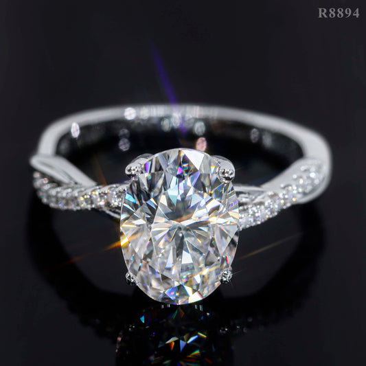 Luxurious Oval Cut