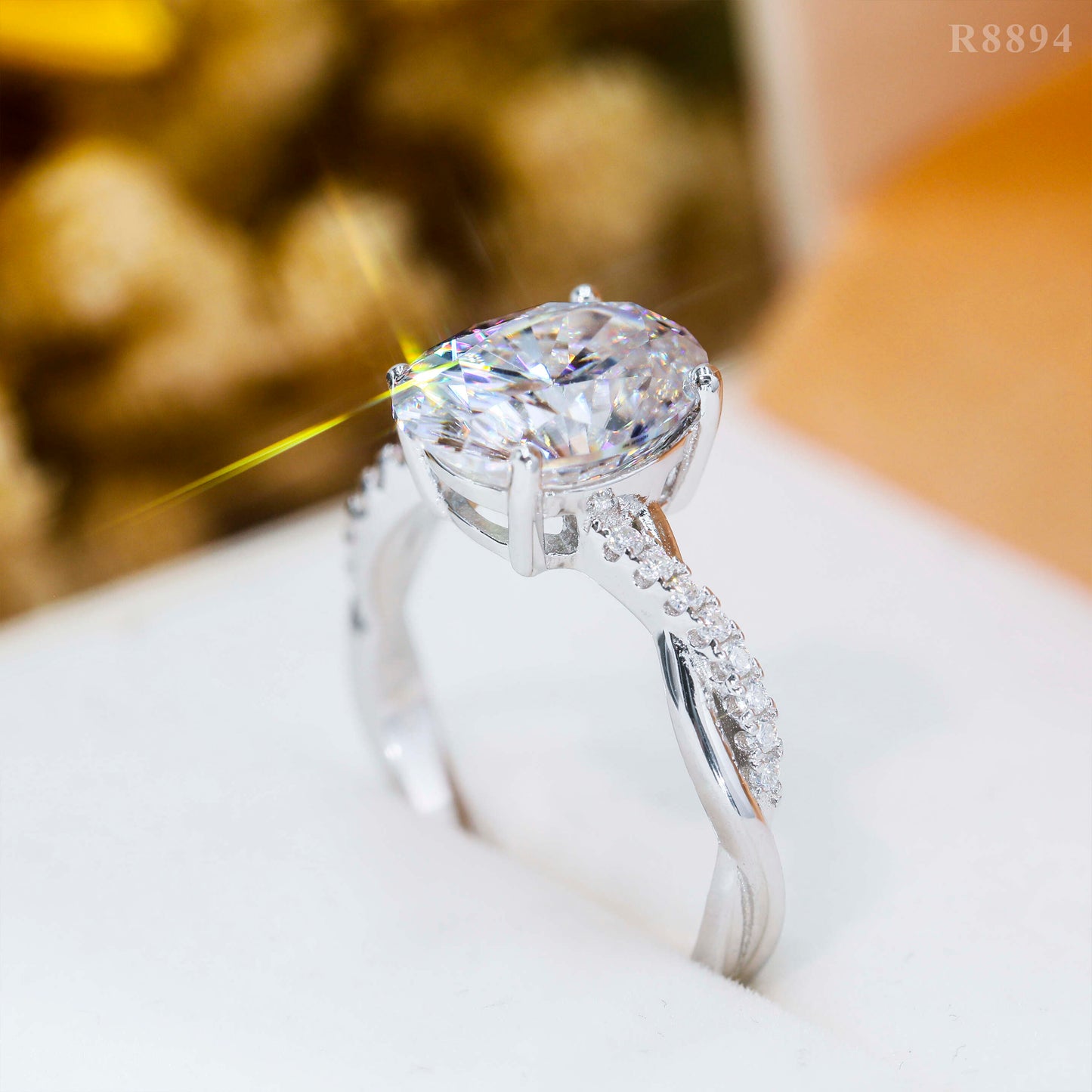 Luxurious Oval Cut