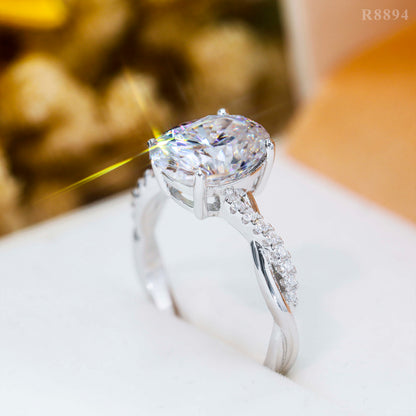 Luxurious Oval Cut